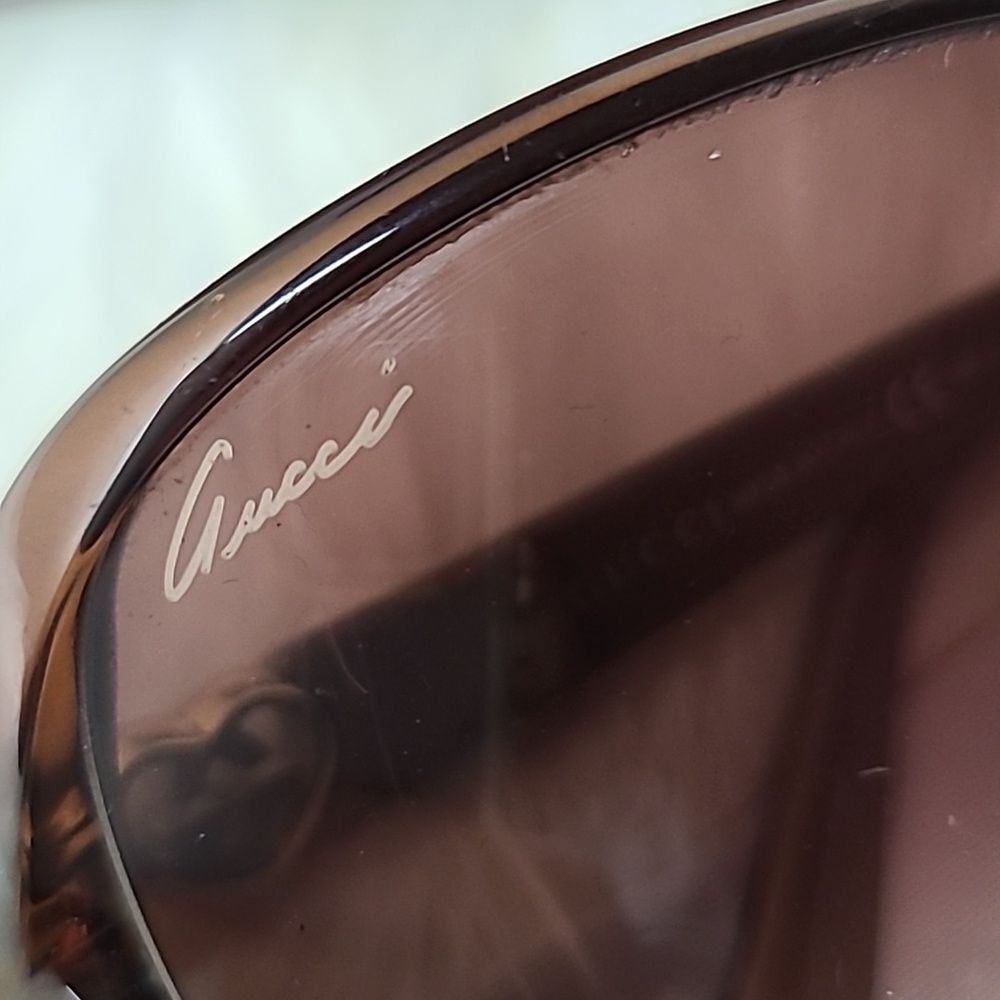 💯 Authentic Gucci Sunglasses 🍀 - Picture 9 of 12